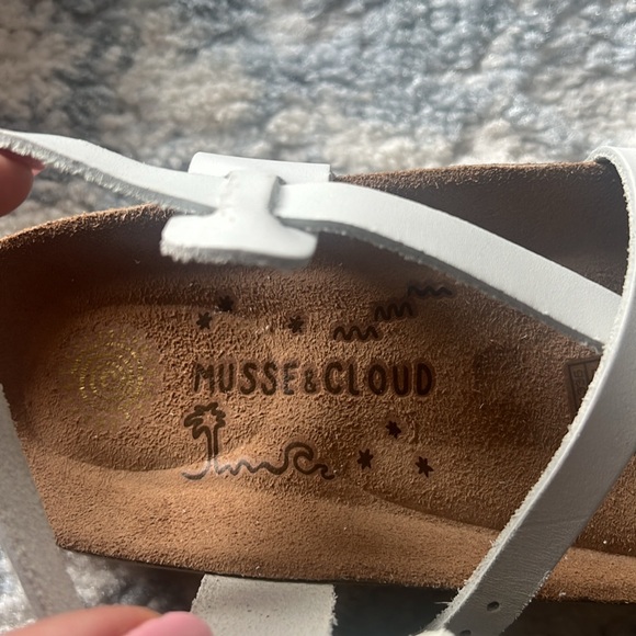 Mousse & Cloud Made in Spain White Sandals Size 38 (size 8) - Picture 4 of 5